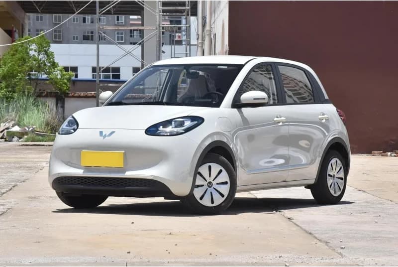 Saic Bingo 333Km Flexible Connected Used Energy Vehicles Mini Electric 4 Wheeler Wuling Ev Car — photo 1
