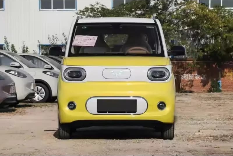Wuling HongGuang Mini Ev New Energy Vehicle Used Car Electric Wuling Mini Ev Car — photo 1