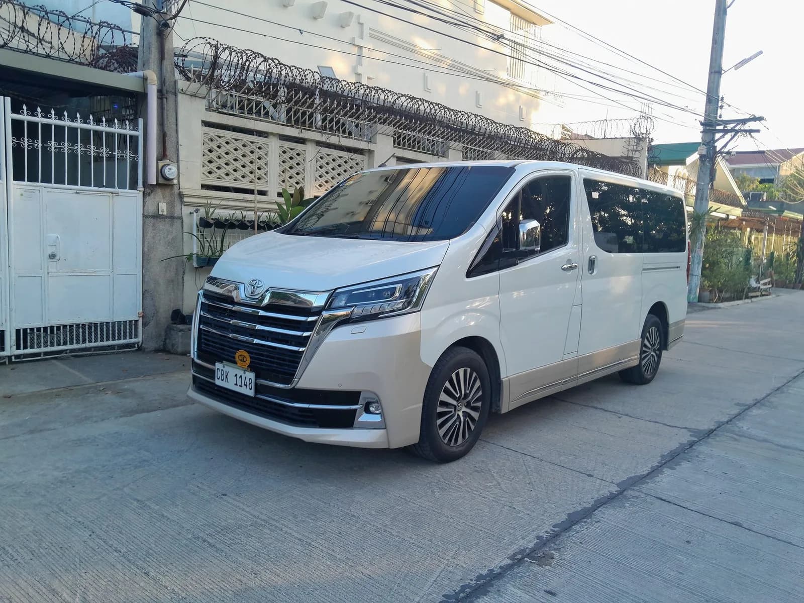 Toyota Hiace 2025 Commuter Van — exterior