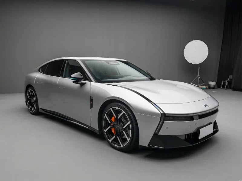 Chinese From Luxury Xiaopeng P7 New Energy Vehicle Auto HATCHBACK Automobile Xpeng P7 Used EV Electric Car — photo 1