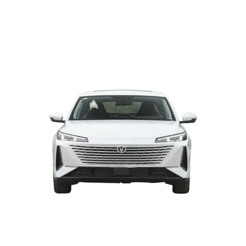 High Speed Used Vehicle 5 Seats 1.5T Yida Changan Used Car Changan Petrol Car Made in — photo 1