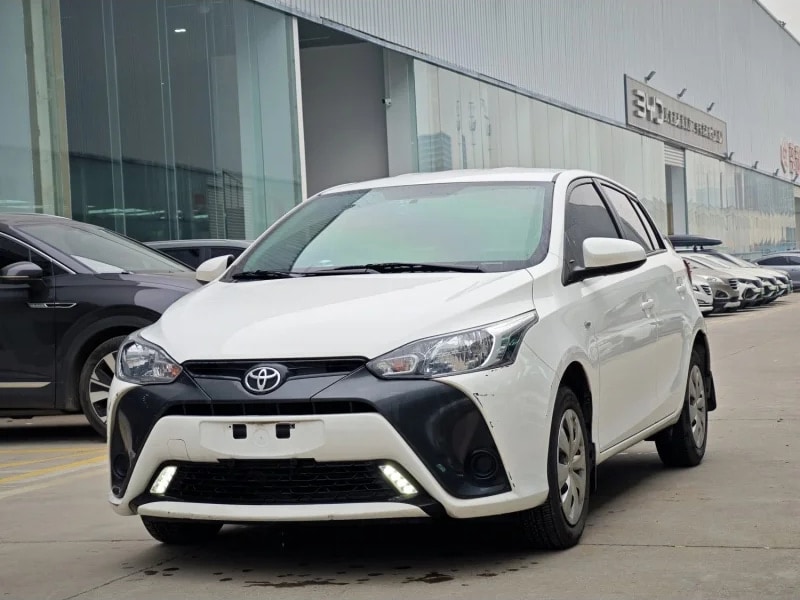 Toyotas Yaris L 1.5l 112Hp CVT Gasoline Sedan Car with Left Hand Drive for Family Use Toyotas Yaris L Used Car — photo 1