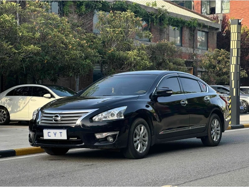 2013 Gasoline Petrol Car Nissan Altima Sedan Car Nissan Altima Atomobile Used Cars Fuel Vehicles Nissan Altima — photo 1