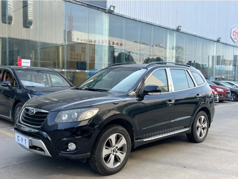 2012 Hyundais Santa Fe SUV Luxury 2.4L 4WD Automatic Leather Seats Family Used Cars Left Steering R16 Tire — photo 1