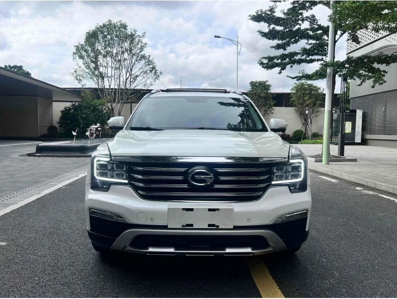Market Used Trumpchi GS8 Powerful Performance Attractive Price Family Luxury Vehicle Great Value — photo 1