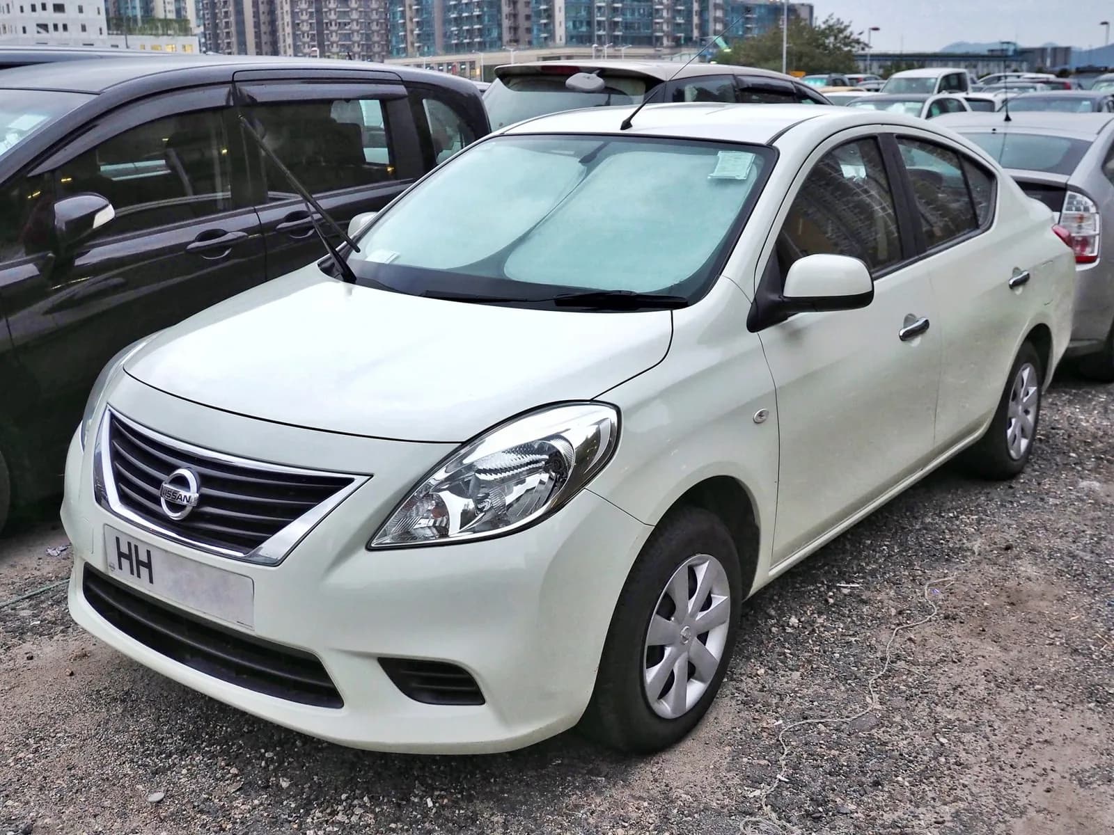 Nissan Sunny 2025 1.6 SV — exterior