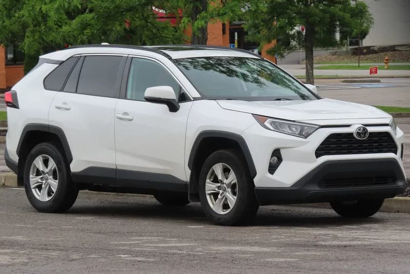 Toyota RAV4 2021 2.0 — exterior